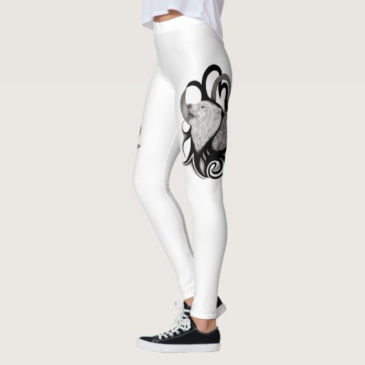 Witte Wolf met stamkunst van Raven Leggings (Links)