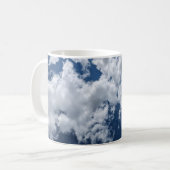 Witte wolk, tegen een blauwe lucht koffiemok (Voorkant links)