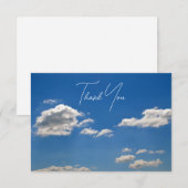 Witte wolken aan de blauwe hemel komen voorbij bedankkaart (Voorkant / Achterkant)