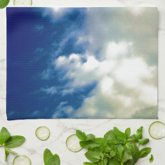 Witte wolken en blauwe hemel theedoek (Gevouwen)