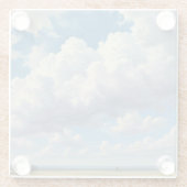 Witte wolken en heldere blauwe lucht glazen onderzetter (Achterkant)