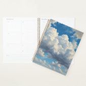 Witte wolken en heldere blauwe lucht planner (Display)