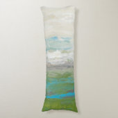 Witte wolken Het prachtige landschap overzien Lichaamskussen (Voorkant Verticaal)