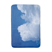 Witte wolken in de blauwe lucht badmat (Voorkant Verticaal)