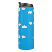 Witte wolken op blauw thermosbeker (Geroteerd rechts)
