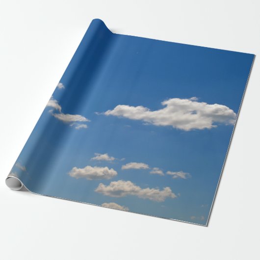 Witte wolken op blauwe hemel cadeaupapier (Uitgerold)
