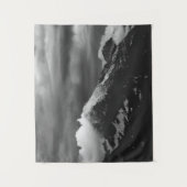 Witte wolken over de donkere bergen wandkleed (Voorkant)