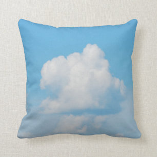 witte wolkenblauwe hemel kussen