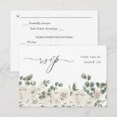 Witte zachte bloemen en eucalyptus met korrels RSV RSVP Kaartje (Voorkant / Achterkant)
