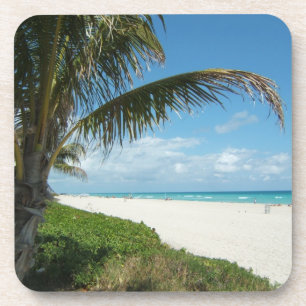 Witte zandbak met handpalm drankjes onderzetter