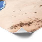 Witte zandstrand bij het Baltische zee in Letland Perfect Poster (Hoek)