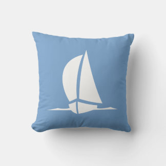 Witte zeilboot op blauw | Nautical Stripes on back Buitenkussen