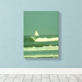 Witte zeilboot op Green Ocean Water Canvas Afdruk (Insitu (Houten vloer))