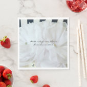 Witte zijde bloemen met gestreepte achtergrond servetten (Insitu)