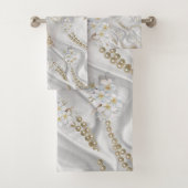 Witte Zijde en Ivory Champaign Pearls Bad Handdoek (Insitu)