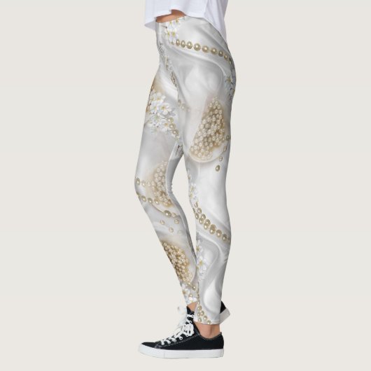 Witte Zijde en Ivory Champaign Pearls Leggings (Links)