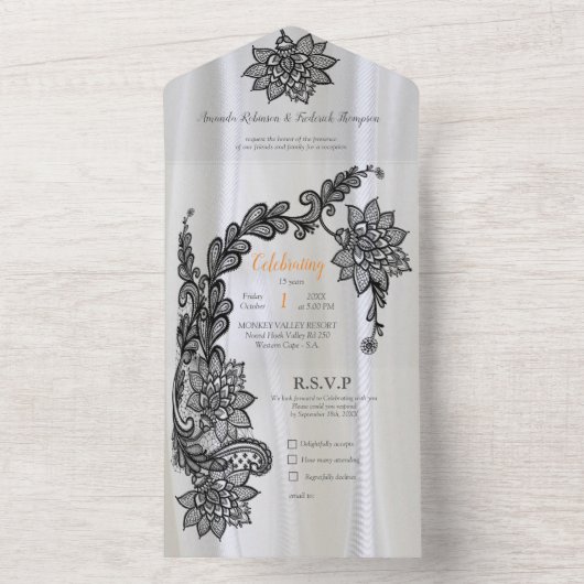 Witte zijde met zwart kant all in one uitnodiging (Binnen)