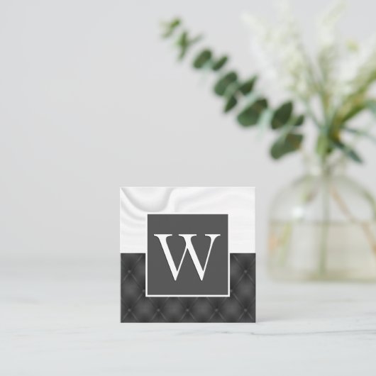 Witte Zijden Draperie | Zwarte Bekleding Vierkante Visitekaartje (Staand voorkant)