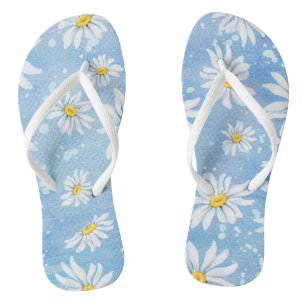 witte zomermaaltijd op blauw teenslippers