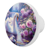 Witte Zwaan en Cygnet met Paarse Rozen Keramische Knop (Rechts)