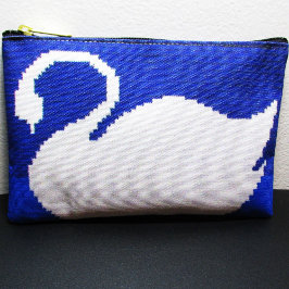 Witte zwaan in koel blauw meer ambachtelijke haaka etui