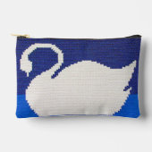 Witte zwaan in koel blauw meer ambachtelijke haaka etui (Voorkant)
