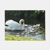 Witte zwaan met kippen deurmat (Voorkant)