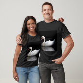 Witte zwaan op zwart t-shirt (Unisex)