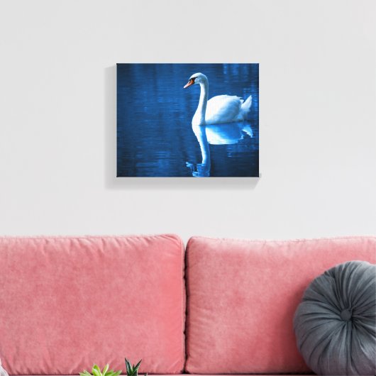 witte zwaluw die drijft op een blauw meer canvas afdruk (Insitu (Woonkamer))