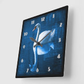  witte zwaluw die drijft op een blauw meer vierkante klok (Hoek)