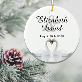 Witte zwanen uit liefde voor namen bruiloft keramisch ornament