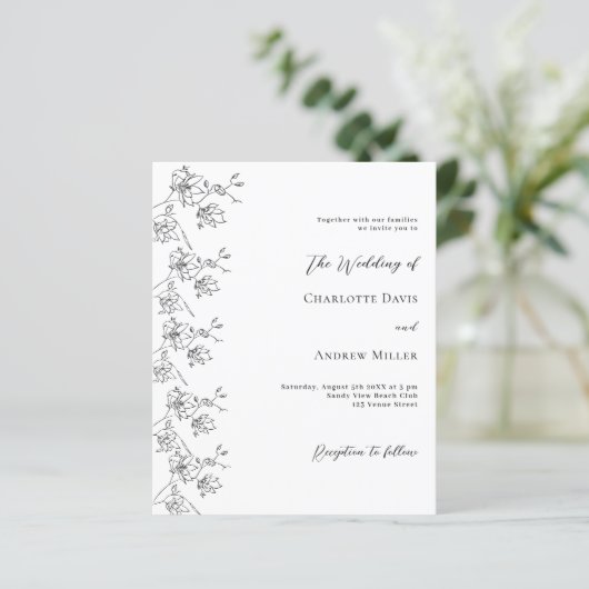 Witte zwarte bloemen formele bruiloft uitnodiging (Staand voorkant)