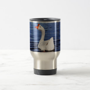 witte zwemgans in blauwe water reisbeker