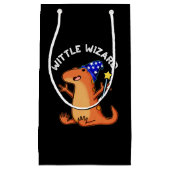 Wittle Wizard Funny Lizard Pun Dark BG Klein Cadeauzakje (Voorkant)