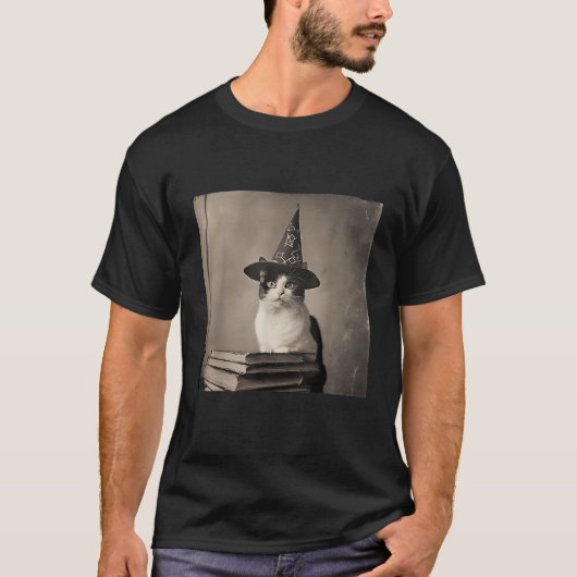Wizard Cat Weird Funny Halloween Cat Meme T-shirt (Voorkant)