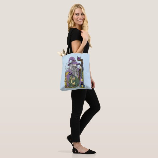 Wizard Dragon Fantasy Paarse Tote Bag (Op model)