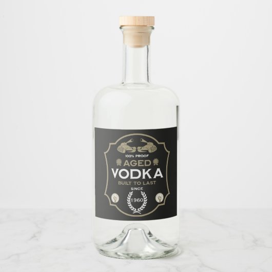 Wodka over de heuvel verjaardag likeurfles etiket (Voorkant)