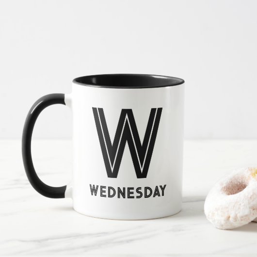 Woensdag W Monogram Zwart-Wit Combo Custom Mok (Met donut)