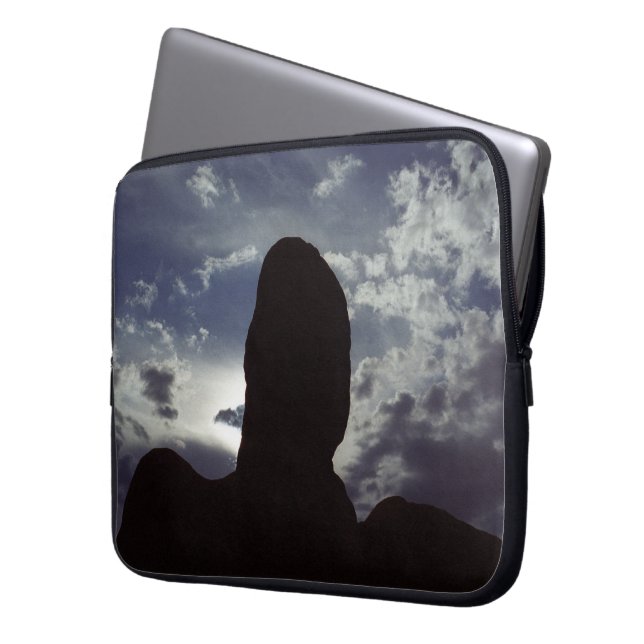Woestijn Silhouet: Arches National Park Laptop Sleeve (Voorkant Links)