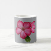 Woestijnblad (Adenium) met een enkel Roos Koffiemok (Center)