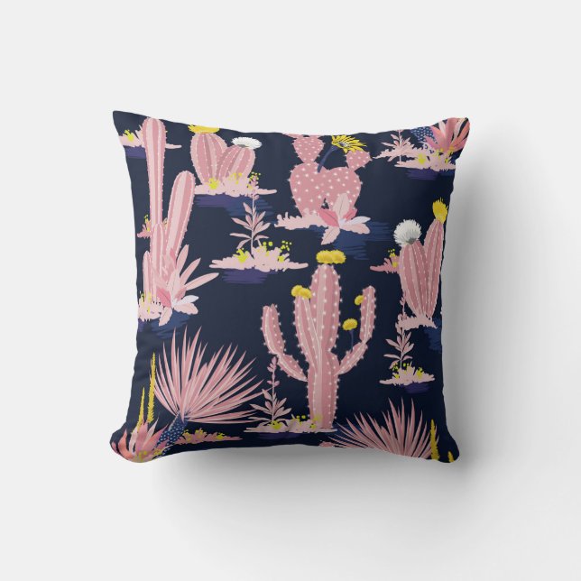 Woestijnchic: Pastel Cactus Bloom Kussen (Voorkant)