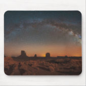 woestijnen | Starry Sky over woestijnlandschap Muismat (Voorkant)