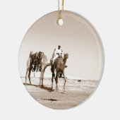 woestijnscène met kamelen keramisch ornament (Links)