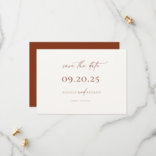 WoestijnSienna Minimalist Wedding Save the Date (Voorkant / Achterkant in situ)