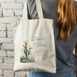 Woestijnvibes vrijgezellenfeest bloeiende cactus tote bag<br><div class="desc">Draag de Southwest-charme met dit bloeiende cactus bachelorette-tas! Met een waterverf sappig ontwerp,  het is ideaal voor bruiloft of vrijgezellenfeest gunsten,  meisjes reis geschenken,  of stranddagen. Personaliseer het met aangepaste tekst!</div>