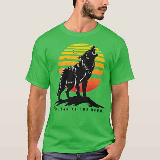 Wof howling at the moon t-shirt (Voorkant)