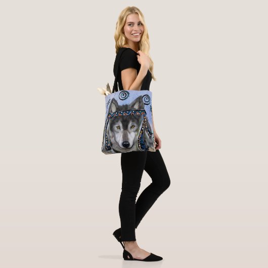 Wolf Art Tote Bag (Op model)