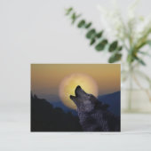Wolf die op de maan huilt briefkaart (Staand voorkant)