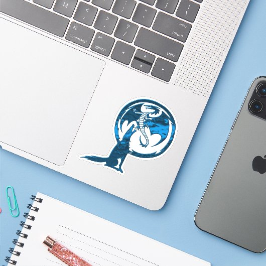 Wolf & Dragon blauw contour sticker (Laptop met iPhone)
