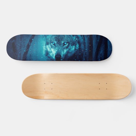 Wolf gezicht in donker fantasiebos persoonlijk skateboard (Horizontaal)